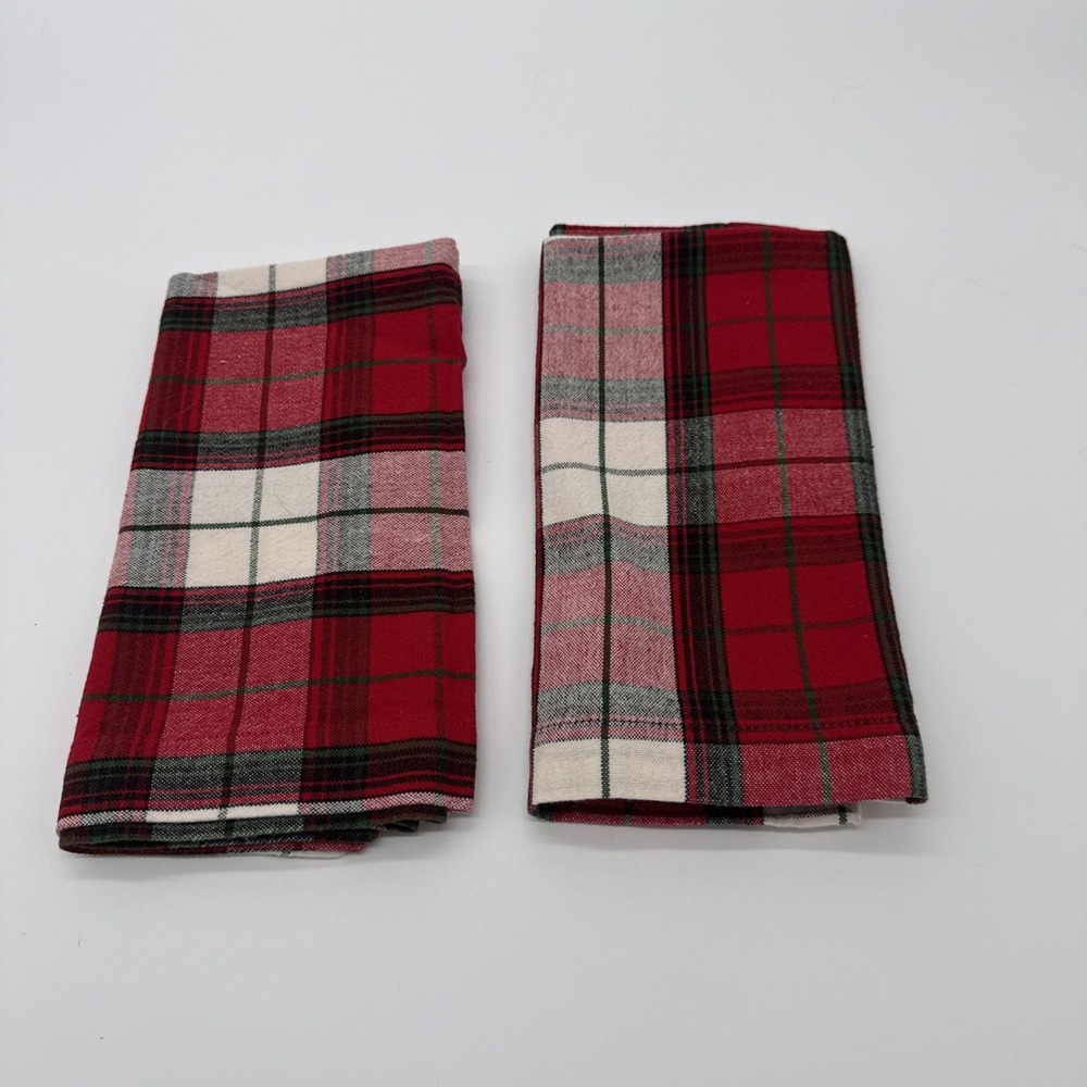 Set of 2 Sur La Table Dinner Napkins Green Red White Plaid 19"X19"Cotton